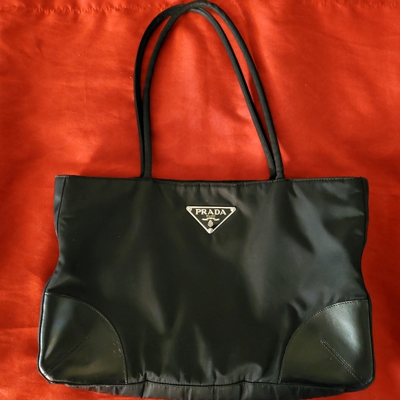 Authentic Prada Tessudo Purse - Picture 1 of 10